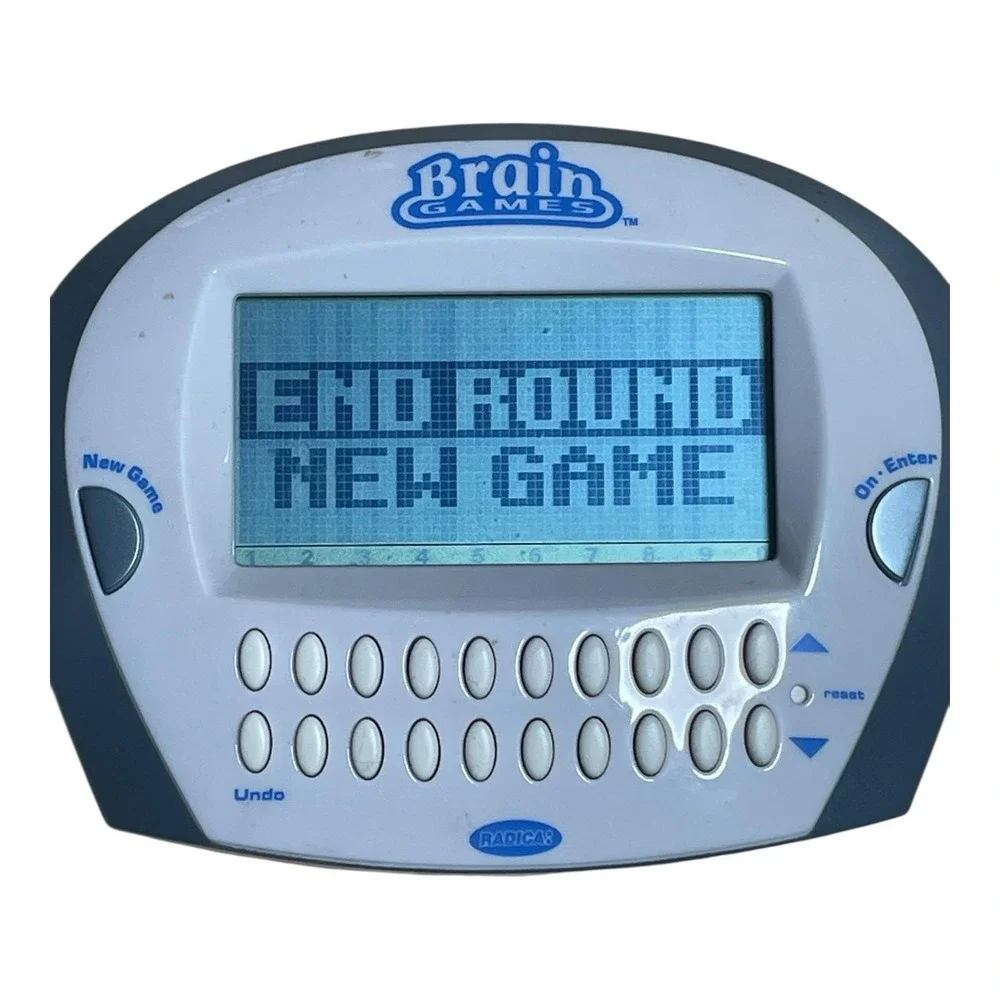 Radica Brain Games Electronic Handheld Game 2006 LCD Screen Tested